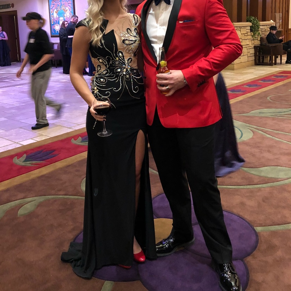 ❗️PRICE DROP❗️Size 0 Clarisse prom dress